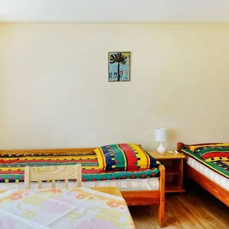 Pod Zielonym Daszkiem *