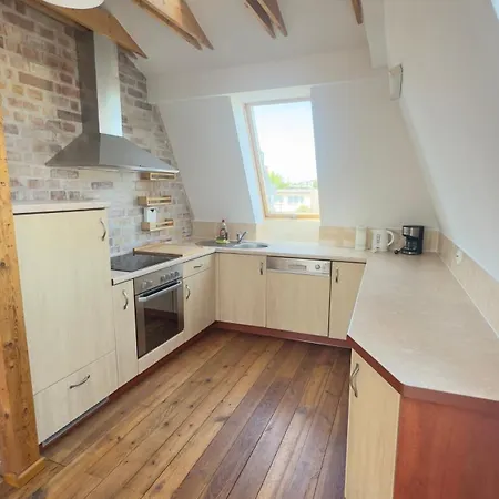 Pod Zielonym Daszkiem * Mielno