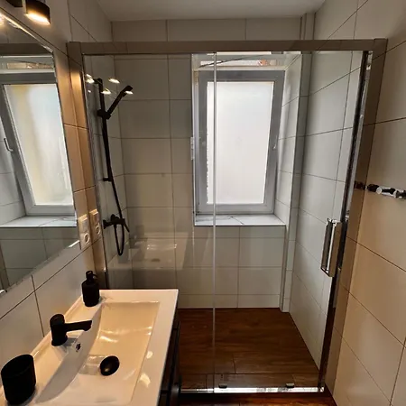 Pod Zielonym Daszkiem Guest house *